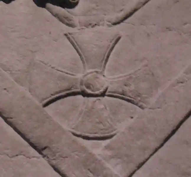 Prechristian cross pendant on the stela of Shamshi-Adad V
